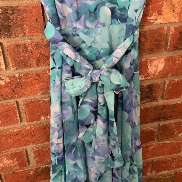 Christopher & Banks Blue Floral Watercolor Midi Belted Dress - Picture 4 of 7